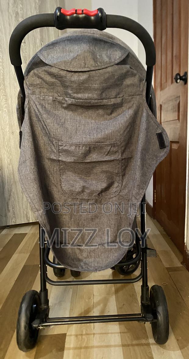 Lightweight Foldable Baby Stroller-grey-good Condition - thumbnail 3
