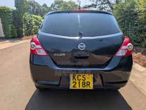 Nissan Tiida 2011 Black