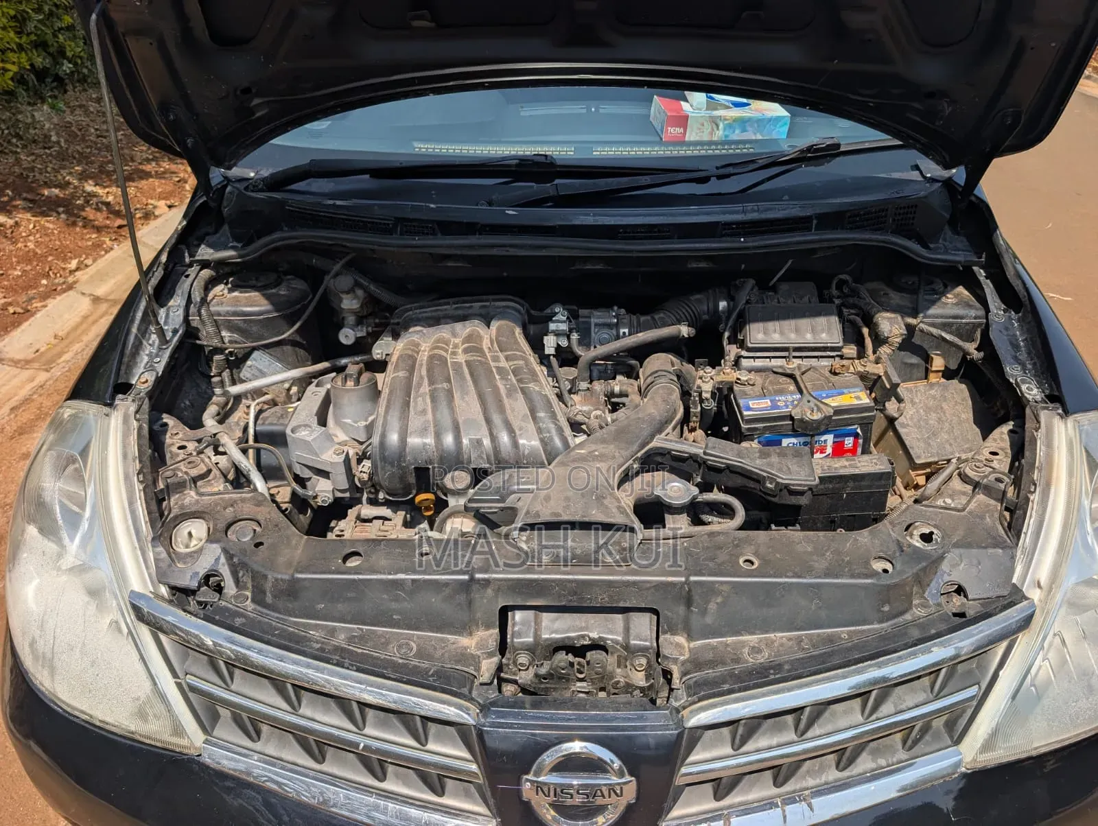 Nissan Tiida 2011 Black