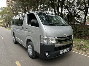 Toyota HiAce 2015 Silver