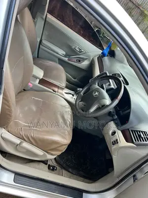 Toyota Premio 2011 Silver