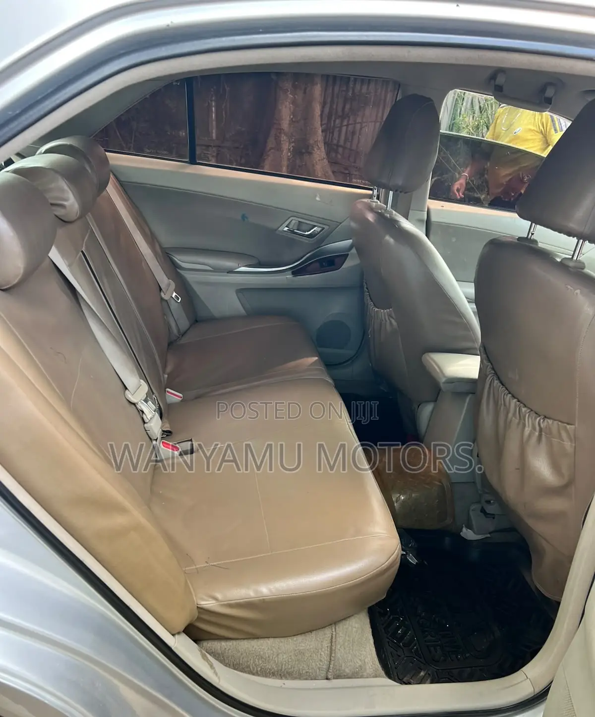 Toyota Premio 2011 Silver