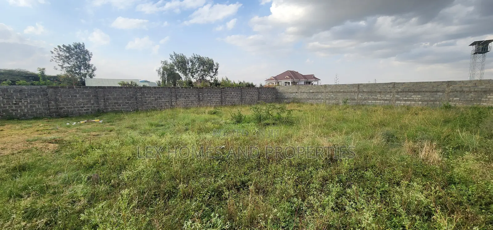 O.Rongai, Metro Perimeter Fenced Quarter Acre for KSHS 5m Neg.