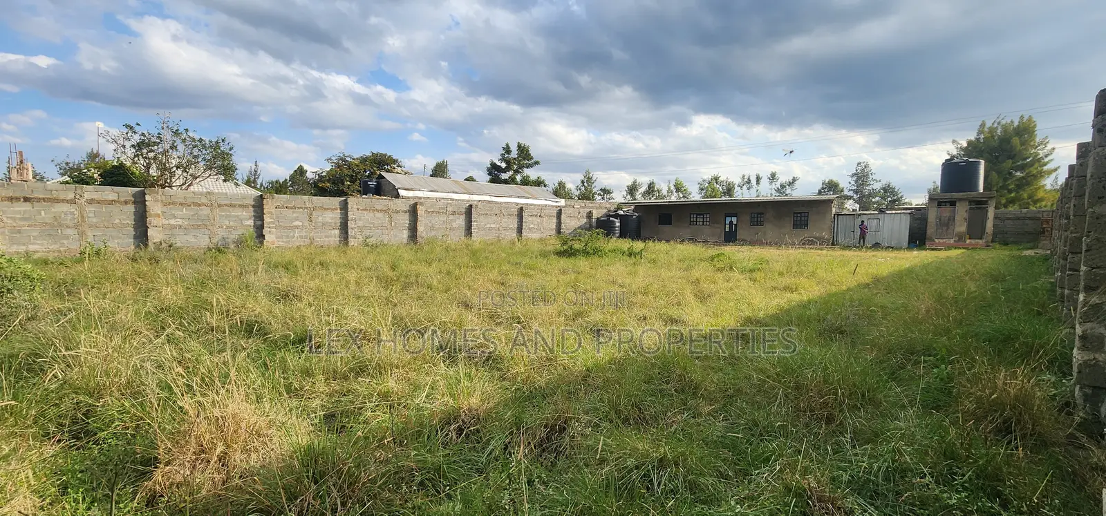 O.Rongai, Metro Perimeter Fenced Quarter Acre for KSHS 5m Neg.