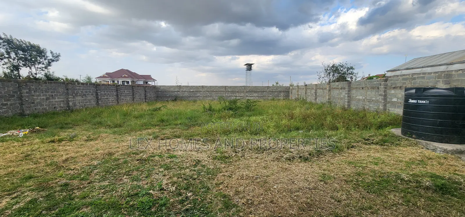 O.Rongai, Metro Perimeter Fenced Quarter Acre for KSHS 5m Neg.