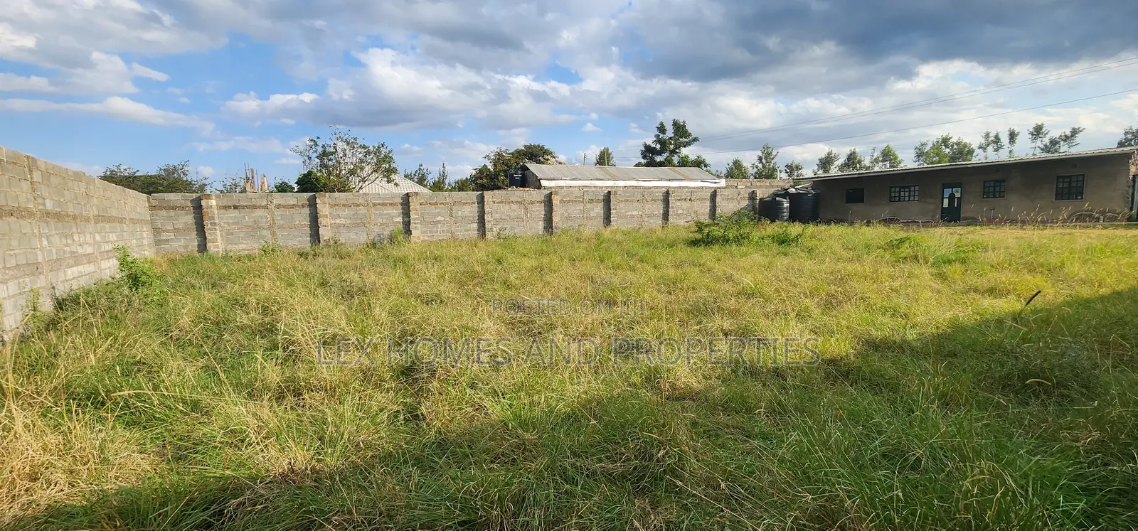 O.Rongai, Metro Perimeter Fenced Quarter Acre for KSHS 5m Neg.