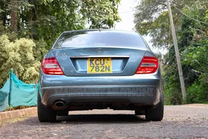 Mercedes-Benz C200 2012 Gray