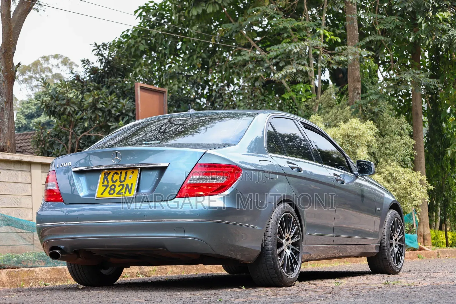 Mercedes-Benz C200 2012 Gray