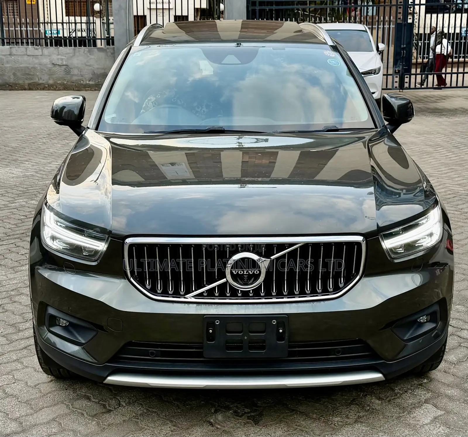 Volvo V40 2019 Gray