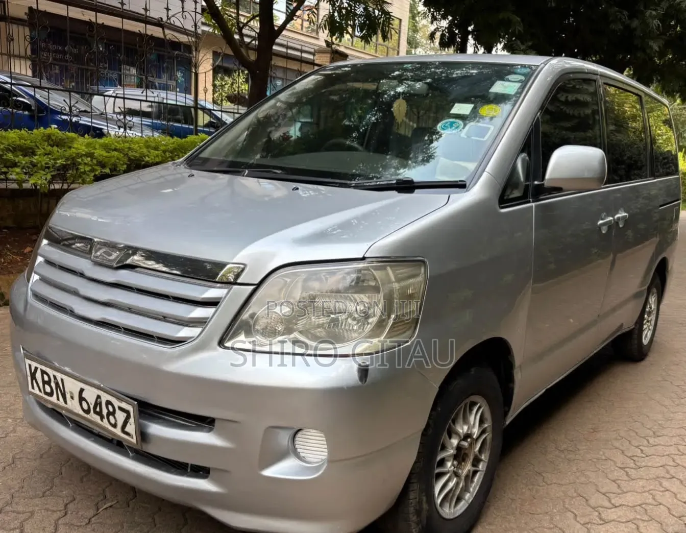Toyota Noah 2003 Silver