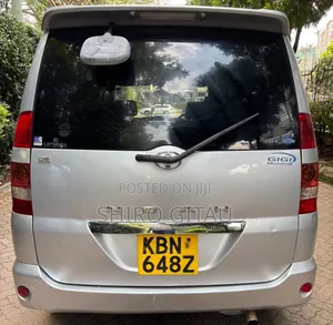 Toyota Noah 2003 Silver
