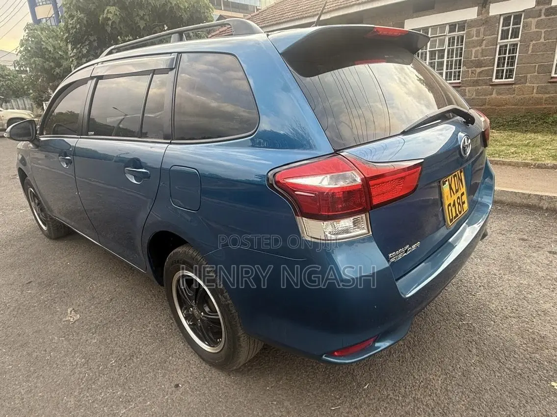 Toyota Corolla Fielder 2015 Blue