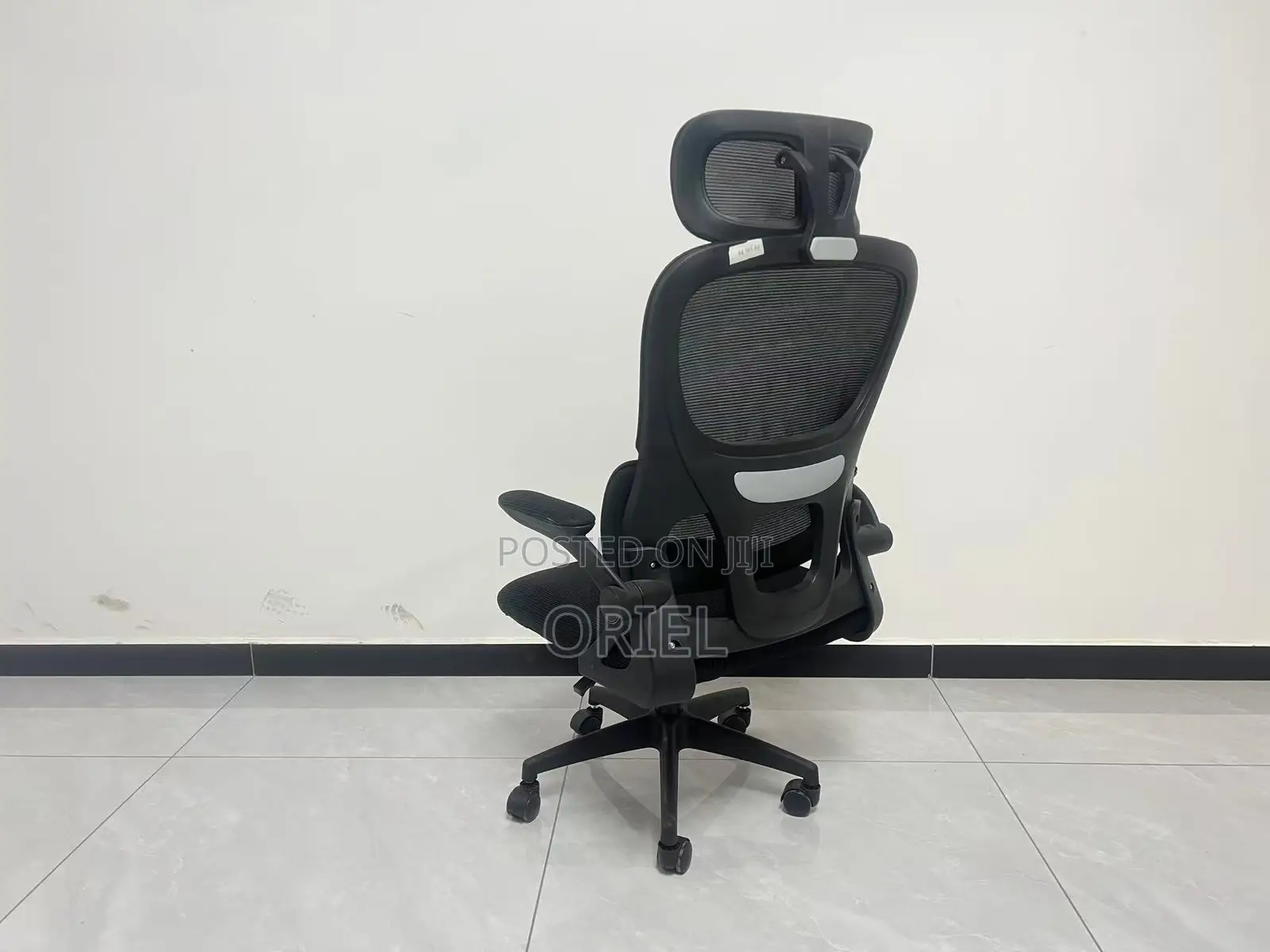 Office Chair : Adjustable Swivel High Back Ergonomic Chair