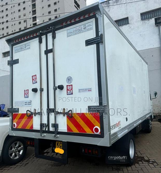 Mitsubishi Canter - thumbnail 5