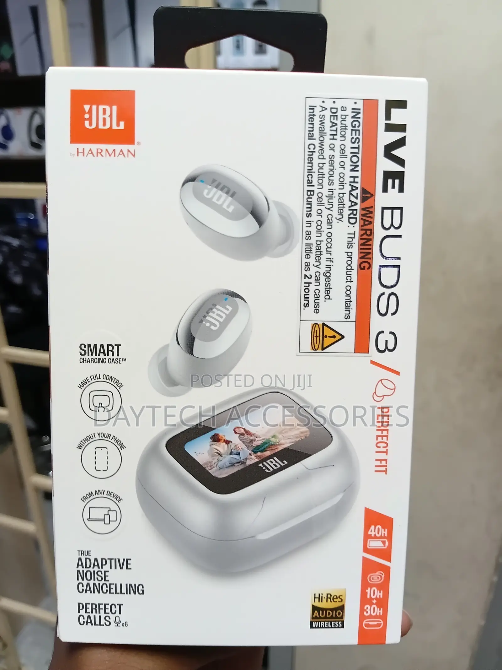 JBL Live Buds 3 Earbuds Silver-Colored Design and Smart Charging Case.
