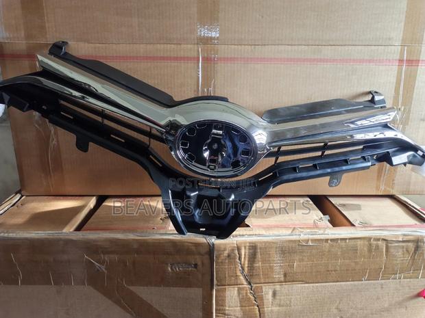 Toyota Auris 2015-2019 Grill