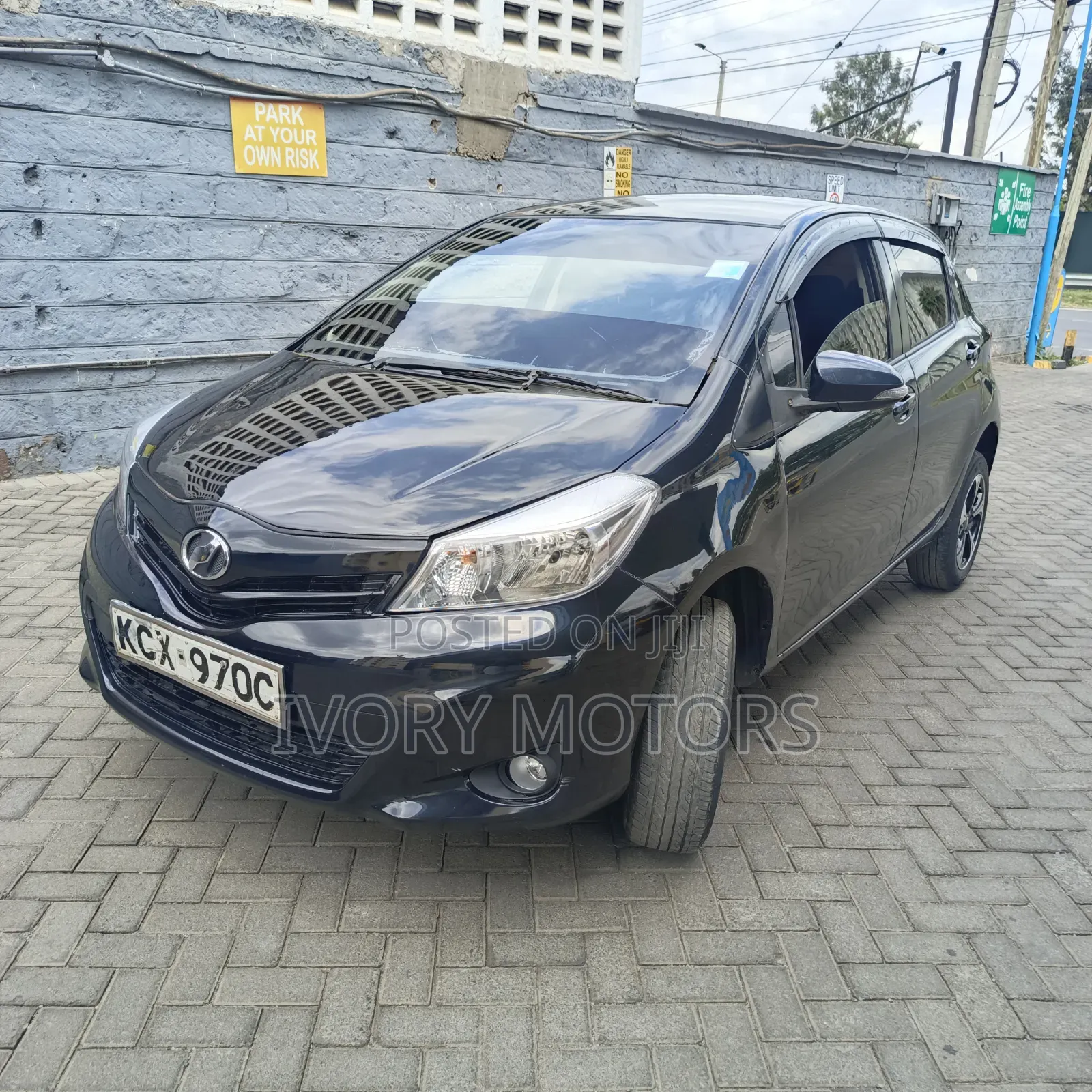 Toyota Vitz 2013 Black