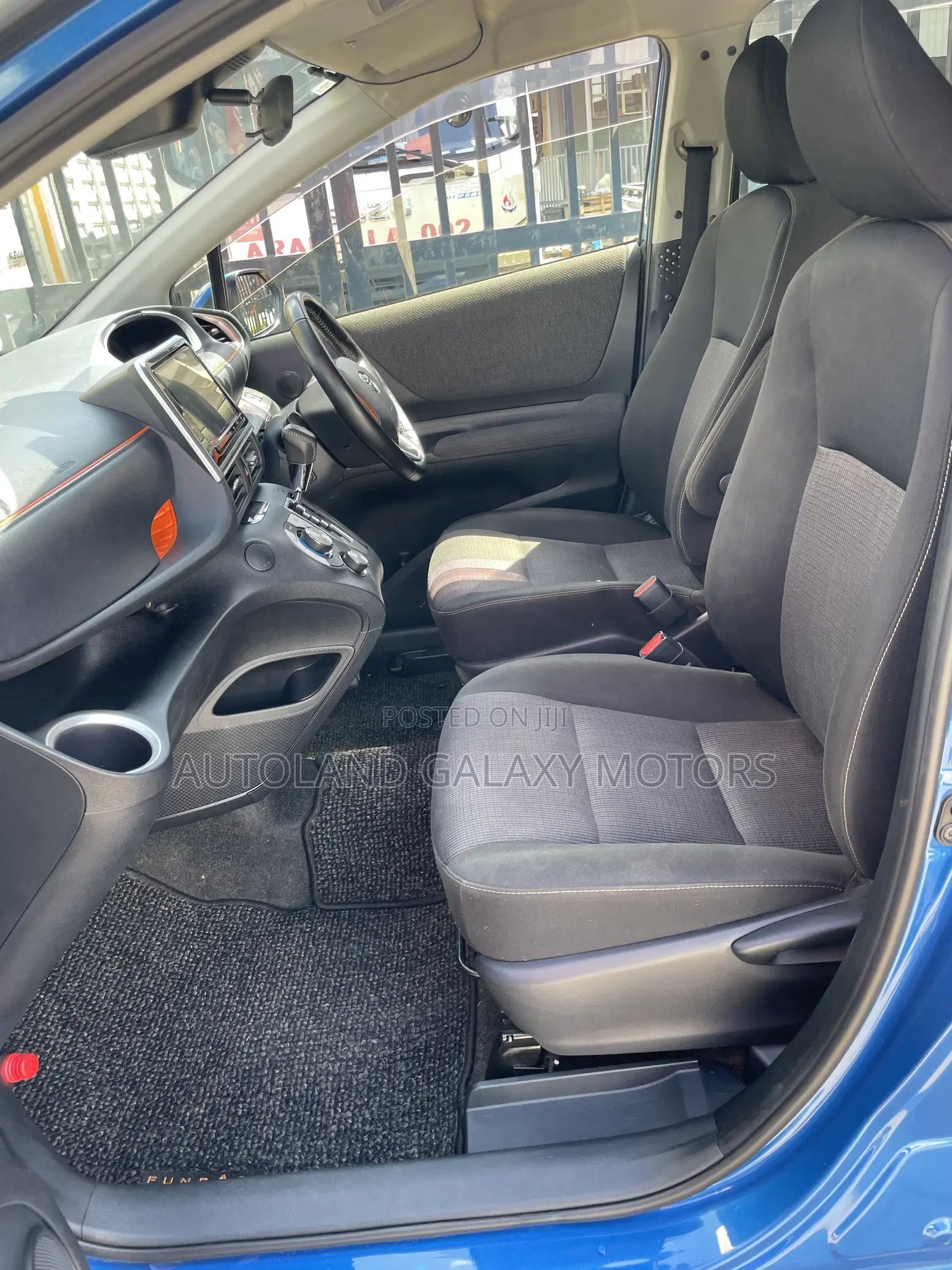 Toyota Sienta 2019 Blue