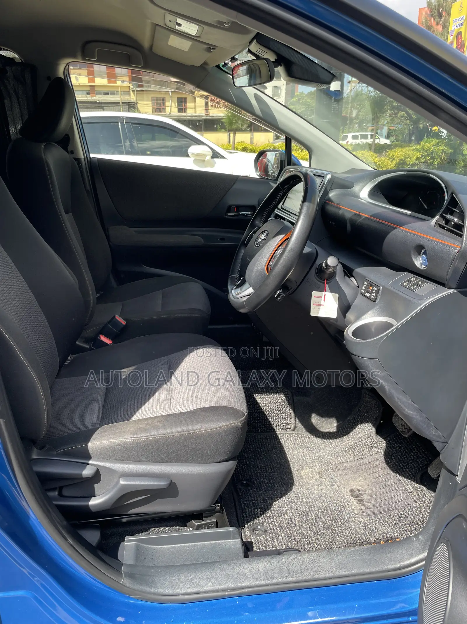 Toyota Sienta 2019 Blue