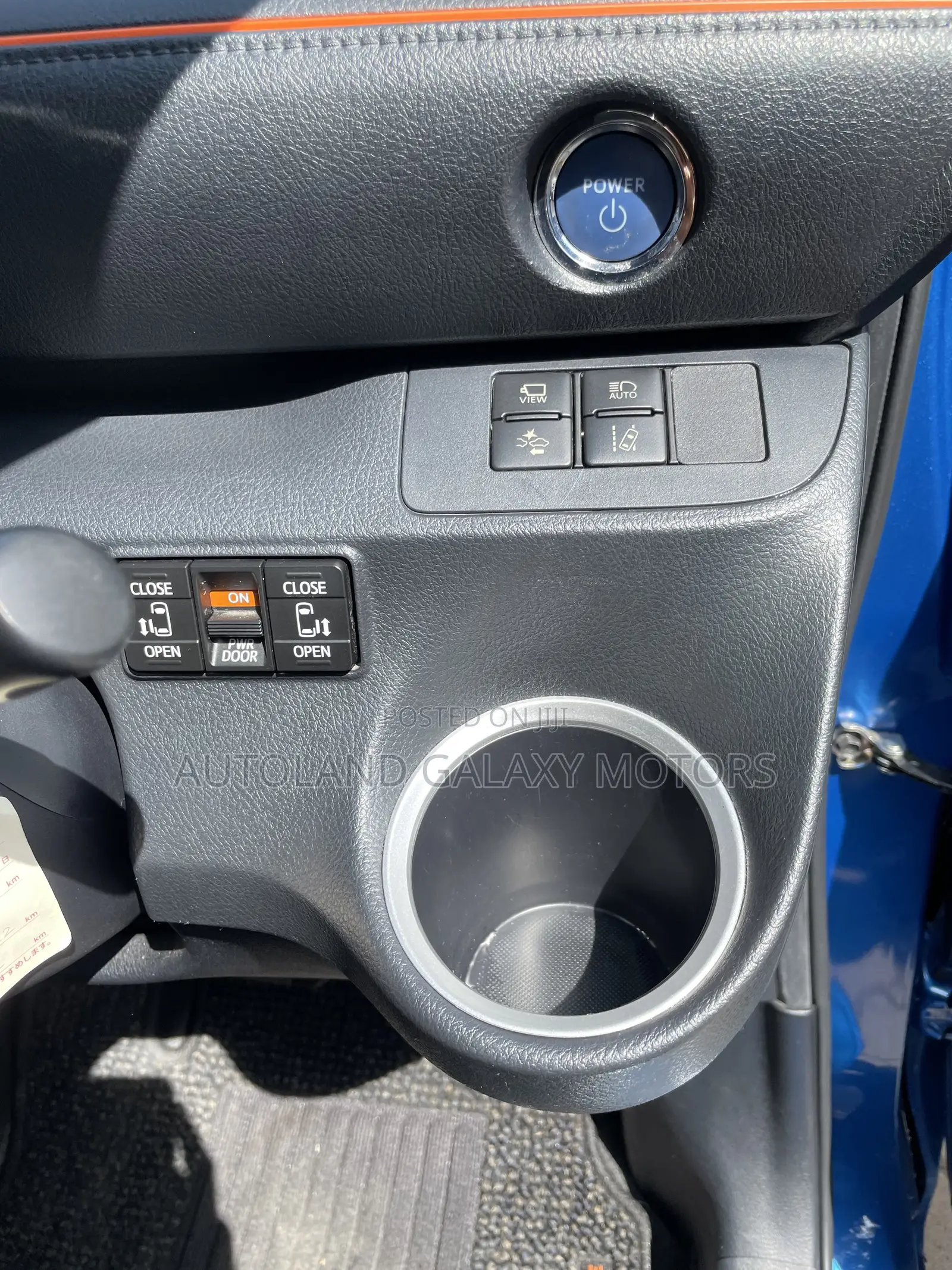 Toyota Sienta 2019 Blue