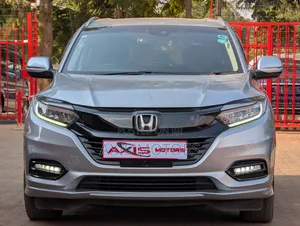 Honda Vezel 2018 Silver