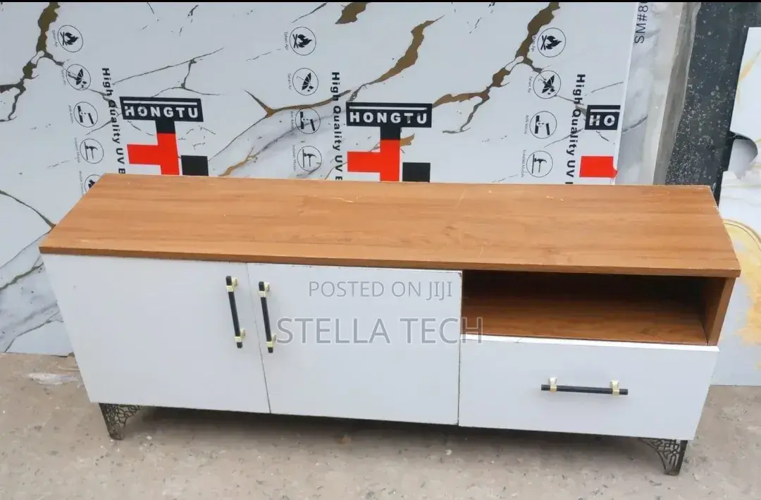 5.5 FTS Box Executive Modern Lamating Tv Stand