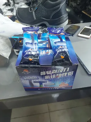 Xiao Shan (小山) Disposable Travel Manual Razors