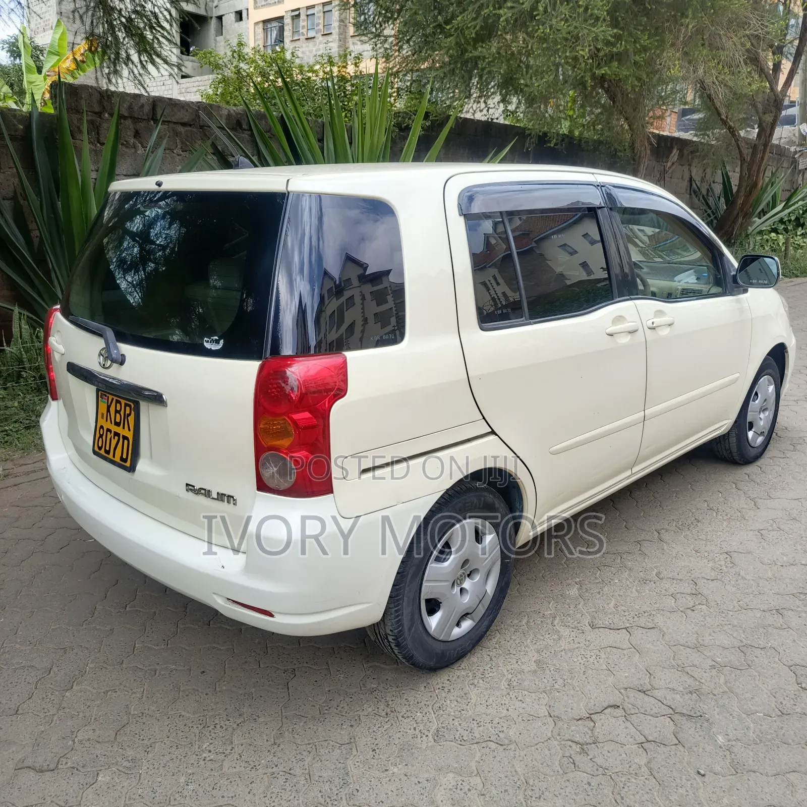 Toyota Raum 2007 White