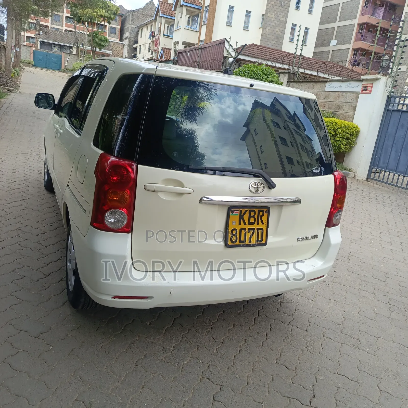 Toyota Raum 2007 White