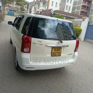 Toyota Raum 2007 White