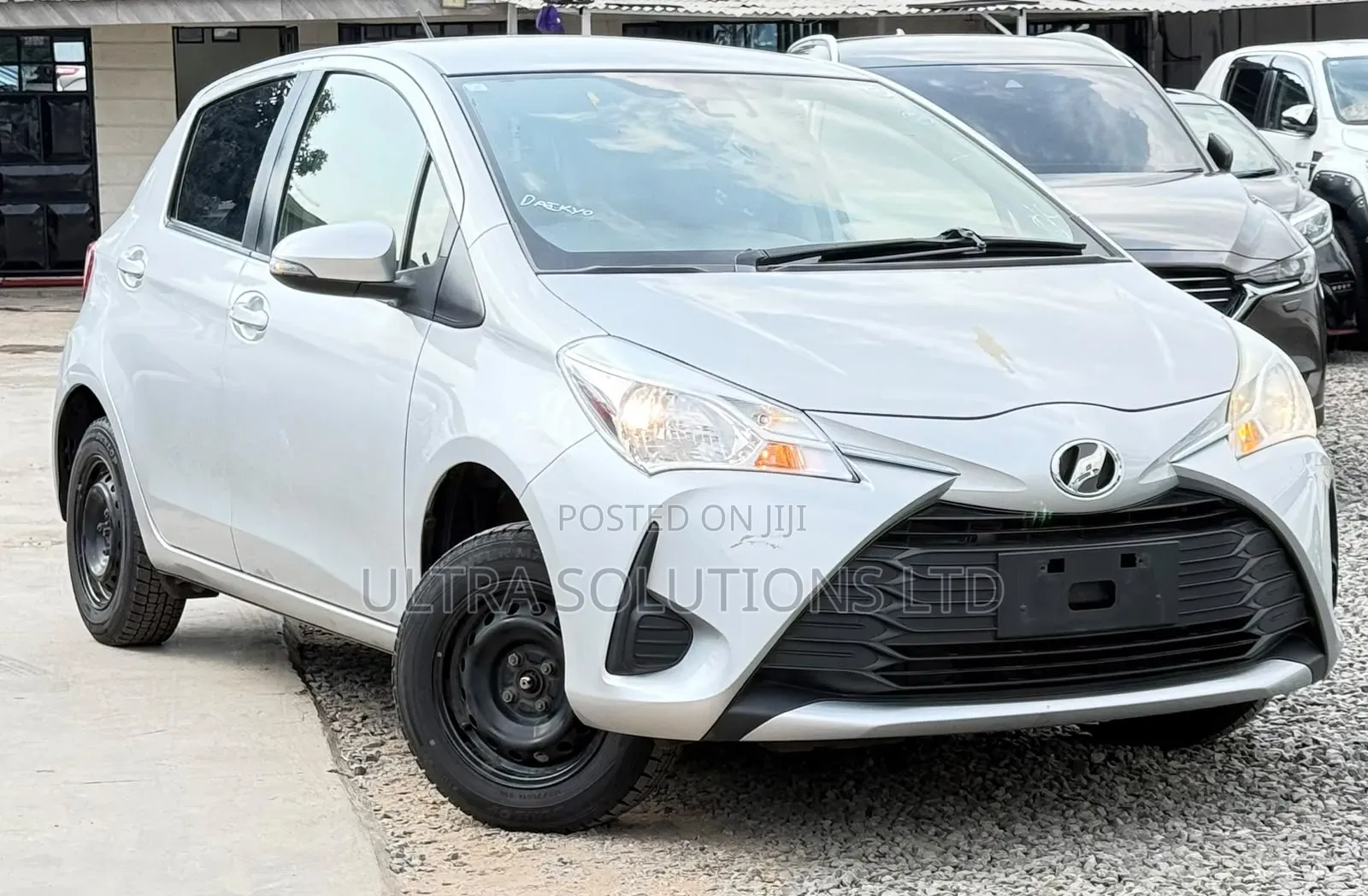 Toyota Vitz 2019 Pearl