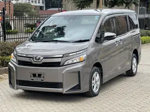 Toyota Voxy 2020 Gold
