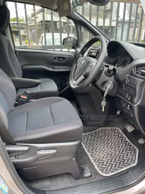 Toyota Voxy 2020 Gold