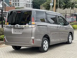 Toyota Voxy 2020 Gold