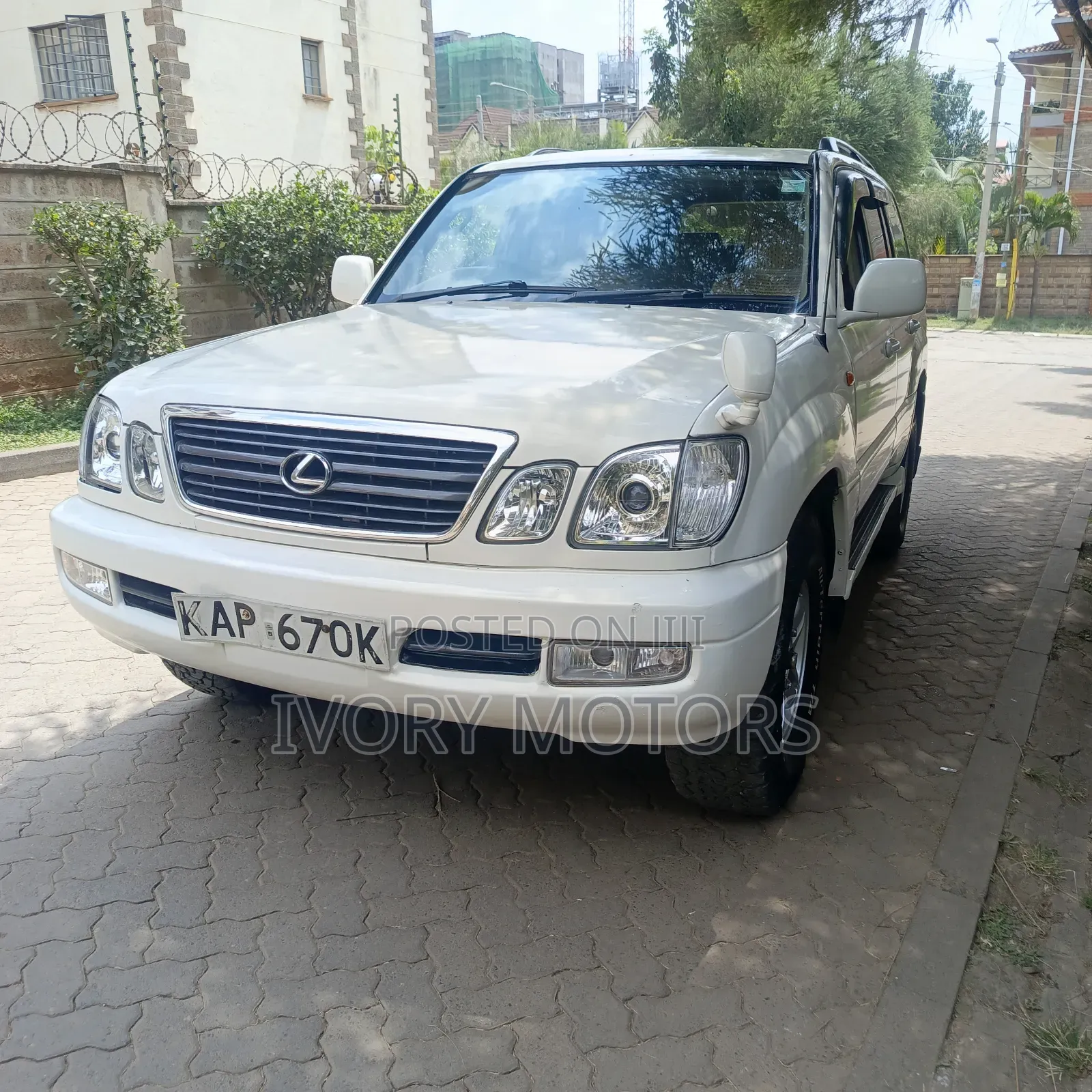 Lexus GX 470 2003 White