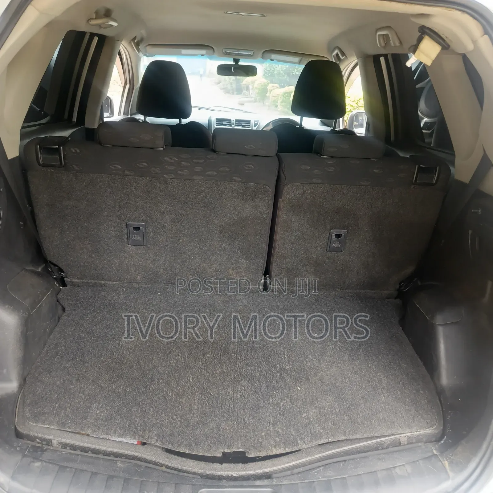 Toyota Ractis 2013 Silver