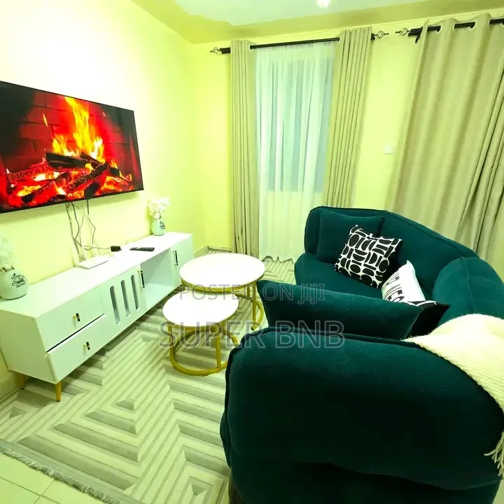 Spacious 1-Bedroom Airbnb – Utawala
Opposite Wallet Club, Utawala