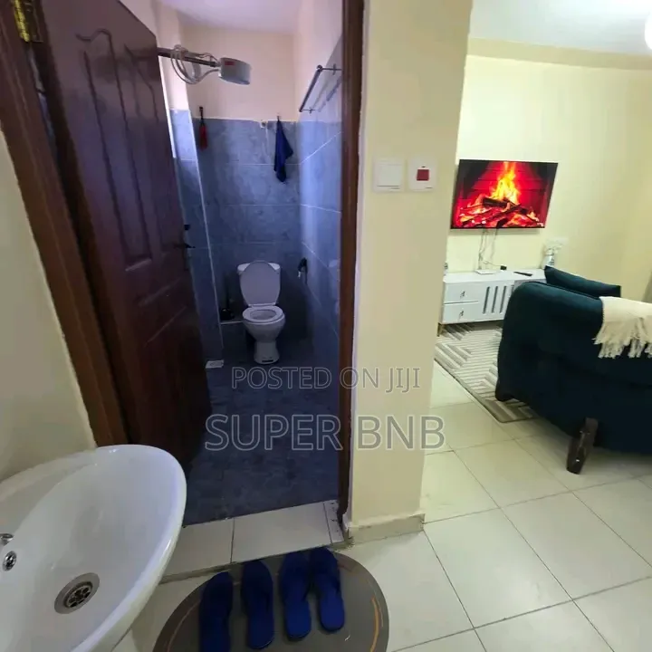Spacious 1-Bedroom Airbnb – Utawala
Opposite Wallet Club, Utawala