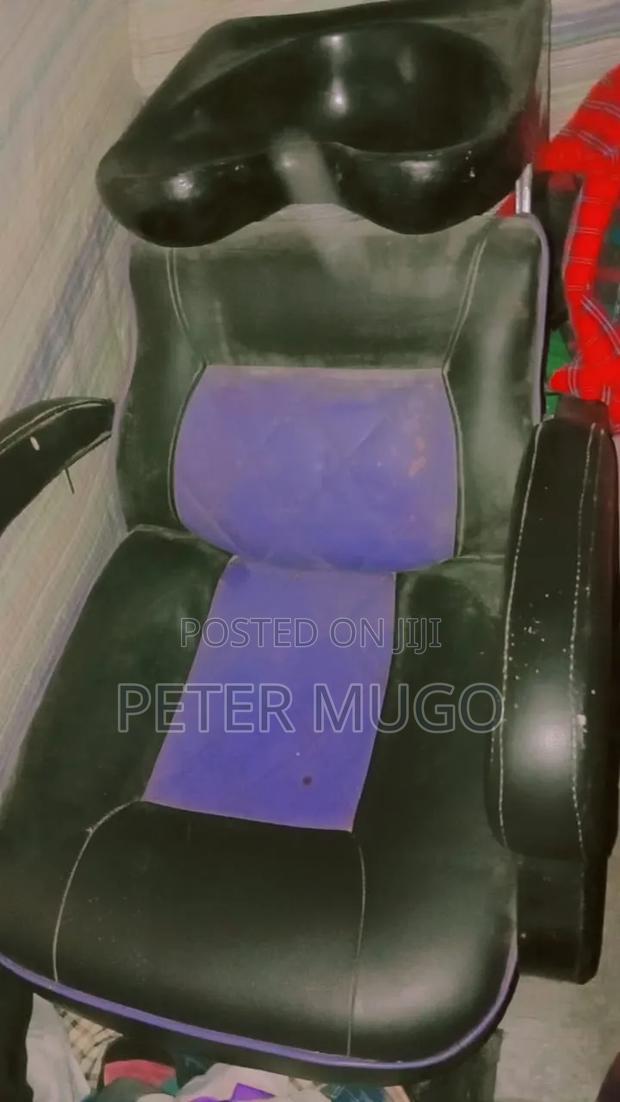 Saloon Seat With Sink