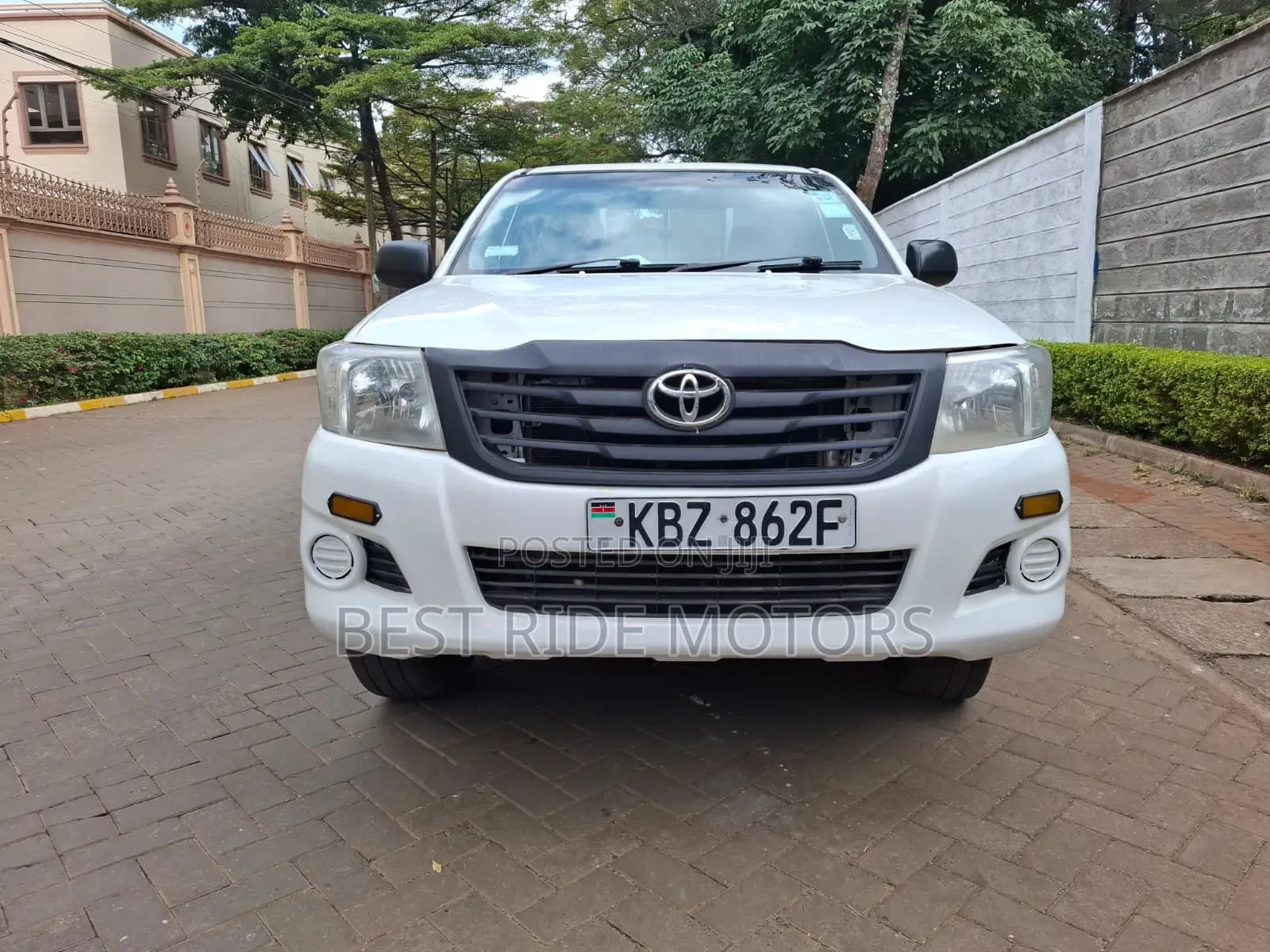 Toyota Hilux 2014 Pearl