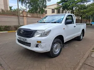 Toyota Hilux 2014 Pearl