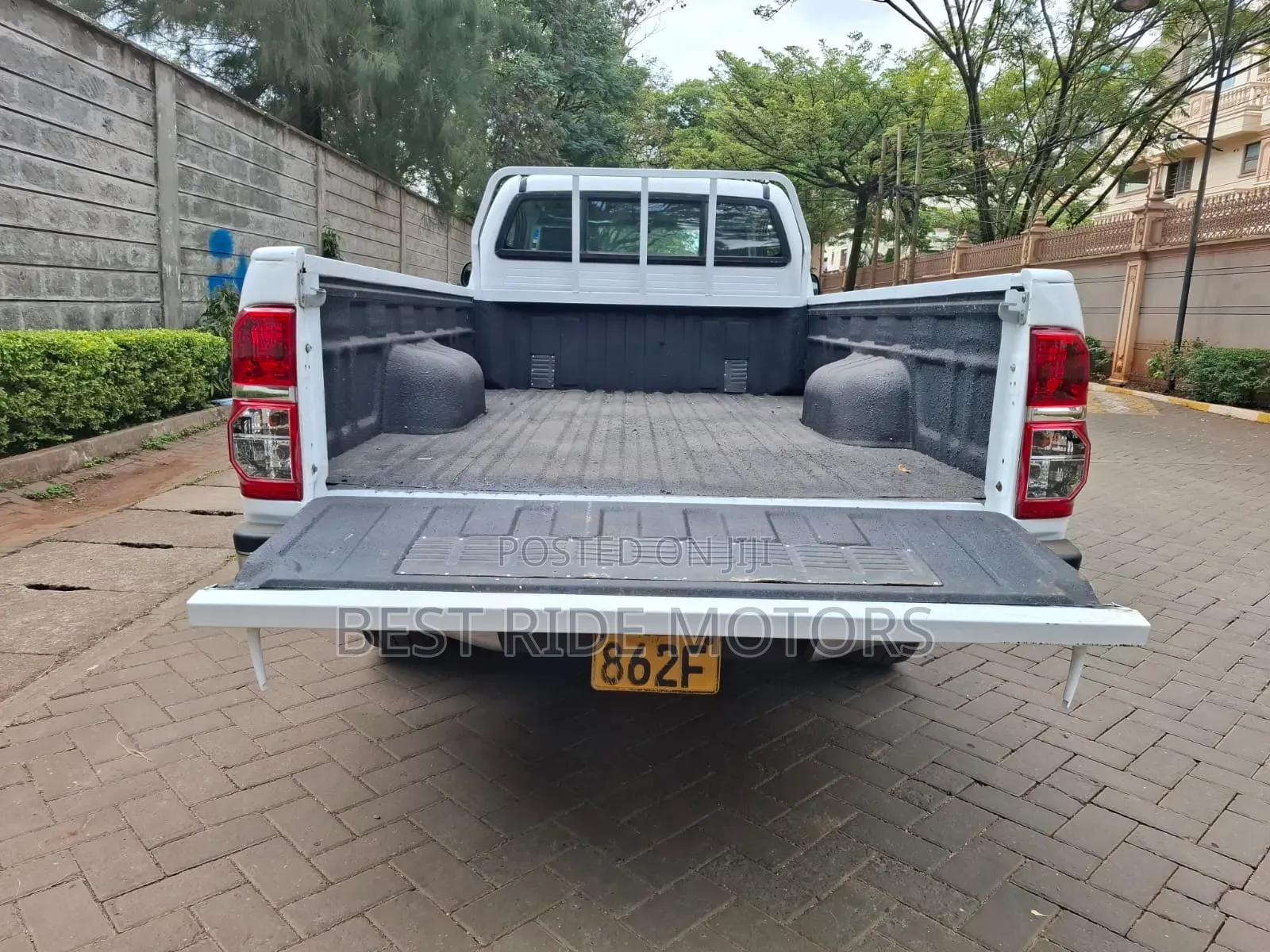 Toyota Hilux 2014 Pearl
