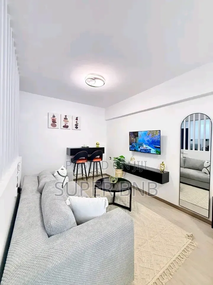 Hstudio Airbnb in Kilimani,Nairobi Kenya
Golden Mango Heights