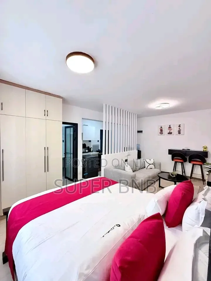 Hstudio Airbnb in Kilimani,Nairobi Kenya
Golden Mango Heights