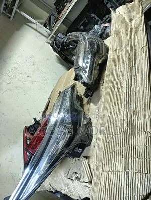 Toyota Fortuner Headlight Zenon