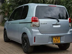 Toyota Spade 2014 Silver