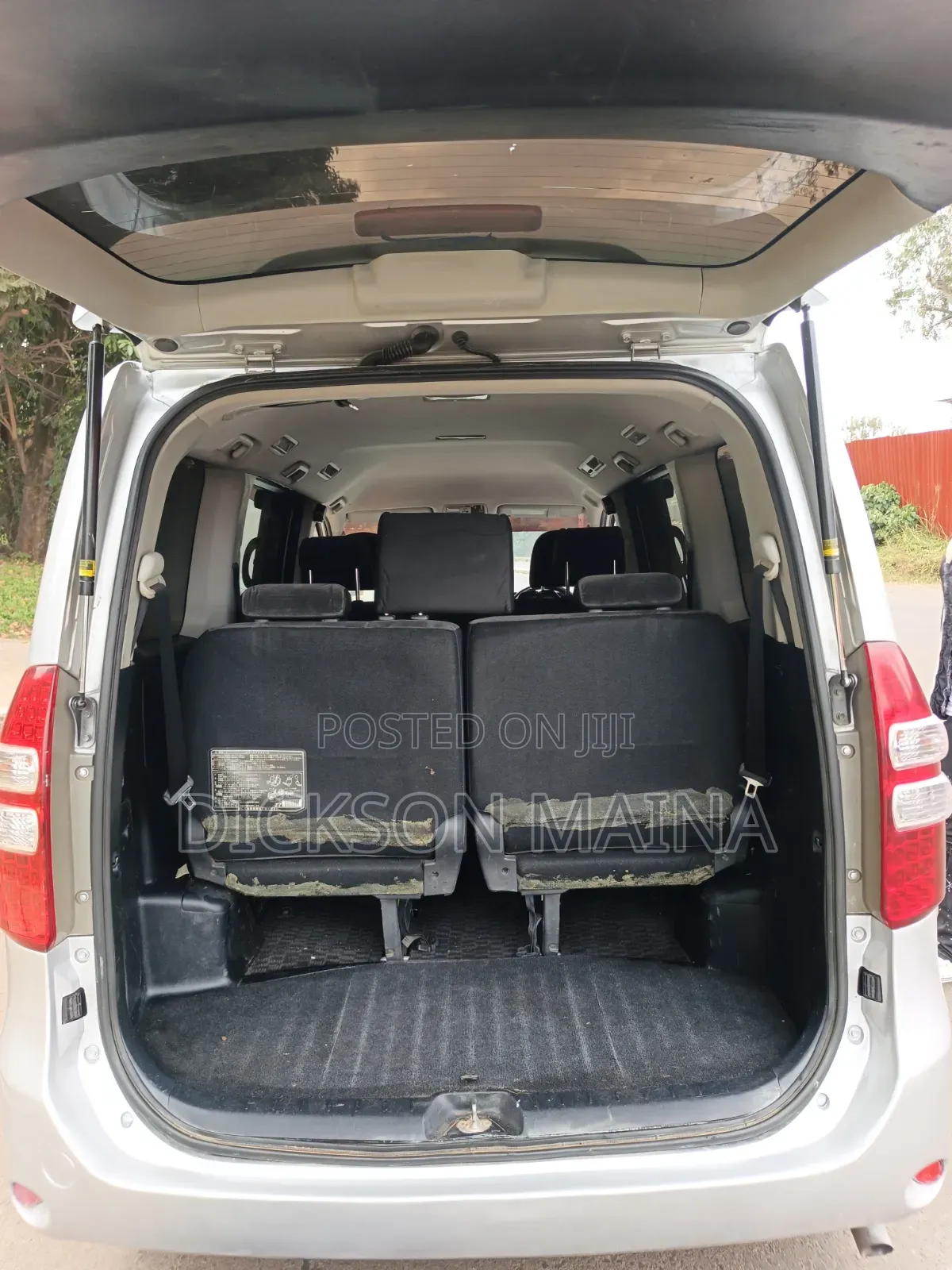 Toyota Noah 2012 Silver