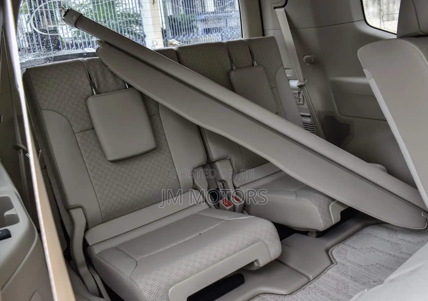 Toyota Land Cruiser LC300 2023 Pearl