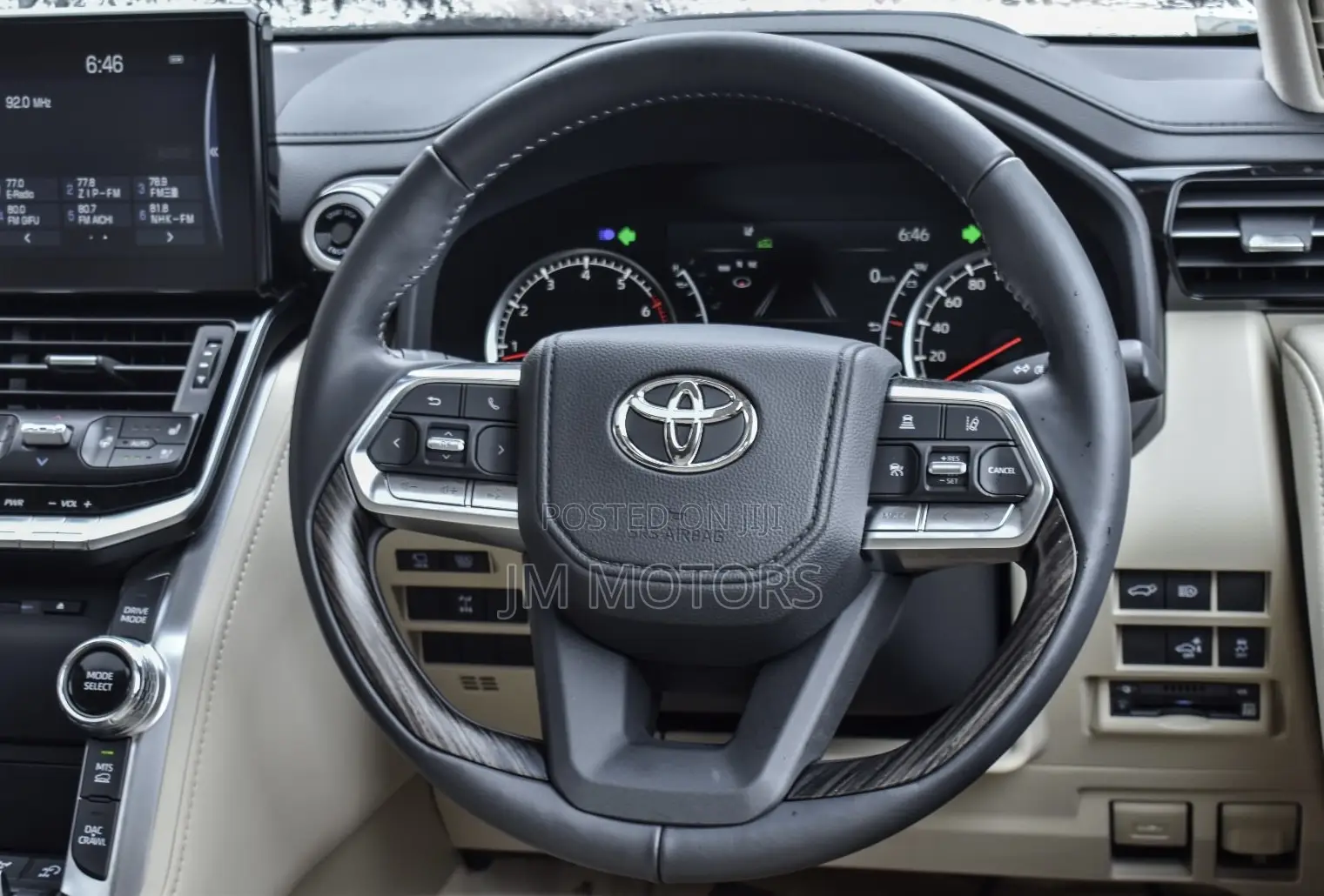 Toyota Land Cruiser LC300 2023 Pearl