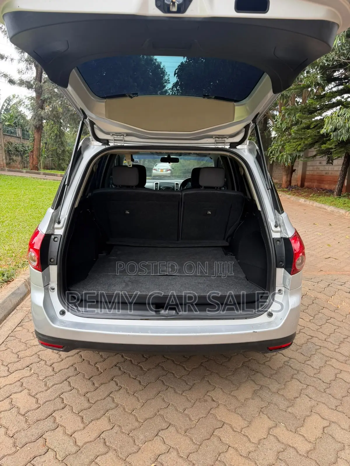 Nissan Wingroad 2013 Silver